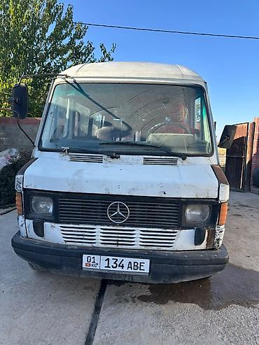 на мерс: Mercedes-Benz T1: 1988 г., Фургон — 5