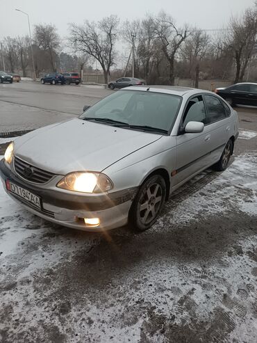 Toyota: Toyota Avensis: 2002 г., 2 л, Автомат, Бензин, Седан