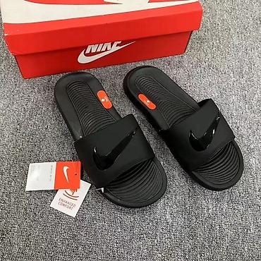 Босоножки, сандалии, шлепанцы: NIKE Benassi – легкие шлепанцы-сланцы для повседневной носки и отдыха — 1