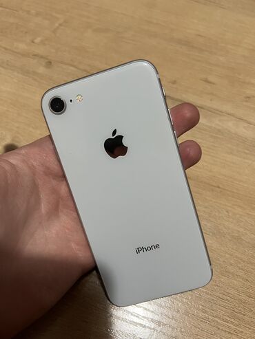 Apple iPhone: IPhone 8, Скидка 10%, Б/у, 64 ГБ, Белый, 78 %