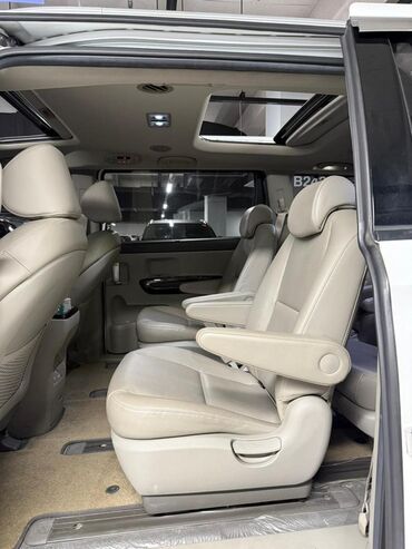 Kia: Kia Carnival: 2019 г., 2.2 л, Автомат, Дизель, Минивэн — 11