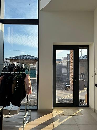 Долгосрочная аренда домов: 250 м², 5 комнат — 22