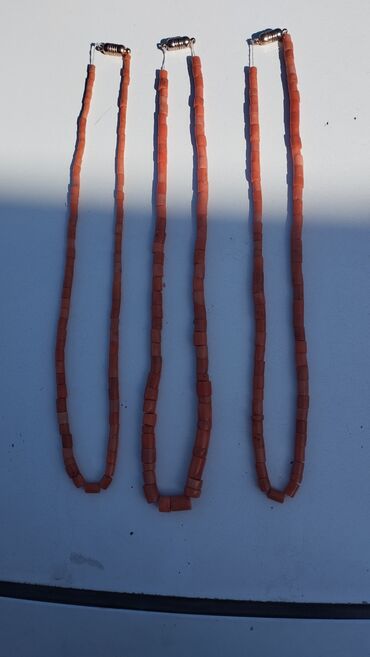 Старинные коралловые бусы не тонированная морковного цвета длина нити