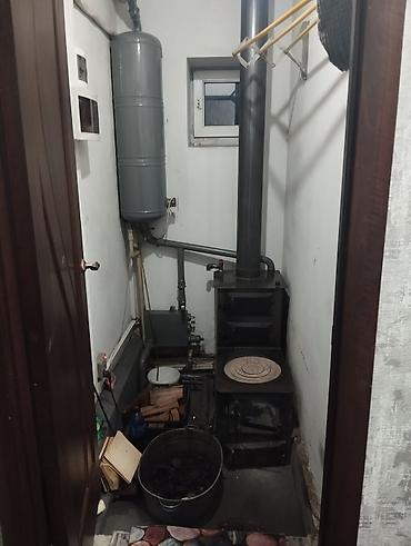 Продажа коттеджей и домов: Продается большой дом,пригодный для проживания.Имеется своя — 7