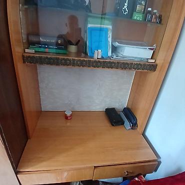 учебный стол с полками: Компьютерный стол, Б/у, С полками — 2