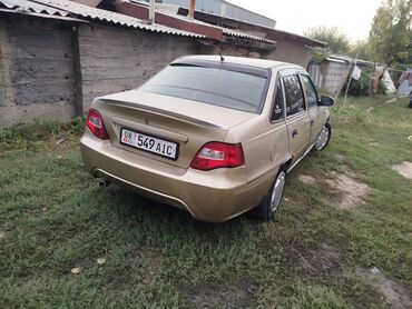 Daewoo: Daewoo Nexia: 2006 г., 1.6 л, Механика, Бензин, Седан