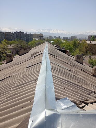 Водосточные желоба: Элементы водосточной системы для эффективного сбора и отвода дождевой — 13