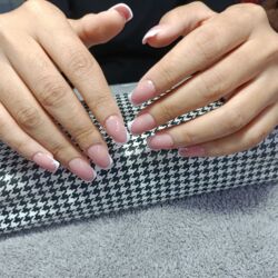 Маникюр, педикюр: Дизайн, Покрытие гель лаком, Ремонт сломаных ногтей, Маникюр, Требуются модели, Одноразовые расходные материалы — 9