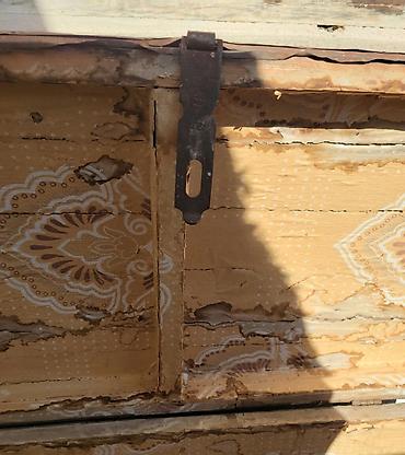 Sandıqlar: Bağda həyət evində əşyaları yığmaq üçün sandıq satılır.Rənglədib evdə — 10