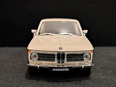 Figurice i makete: BMW 2002 TI "White" 1:24 NOVO! Model BMW 2002TI. Razmera — 2