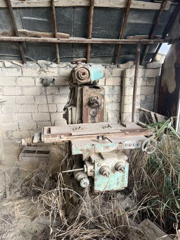 Anbar və emalatxanalar: Anbar/istehsalat sahəsi – daş divarlı, metal-karkas dam örtüyü ilə — 14