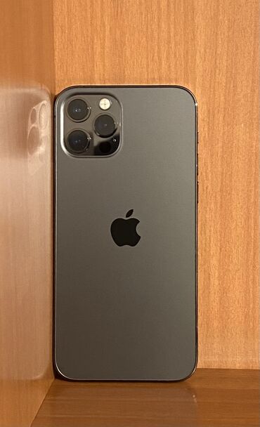 Apple iPhone: IPhone 12 Pro, Б/у, 128 ГБ, Чехол, 76 %