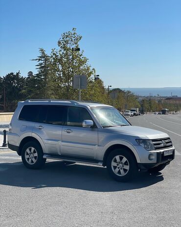 rent a car niva: Pajero icaresi