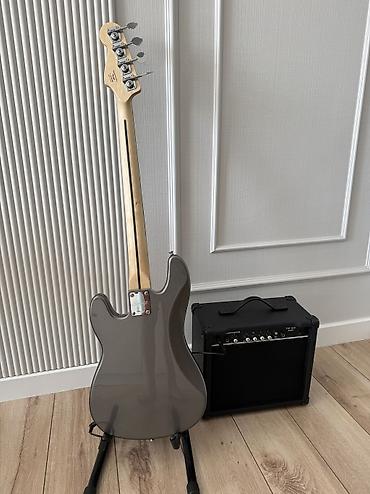 squier: 4‑струнная бас‑гитара Fender Squier Precision Bass в комплекте с — 2