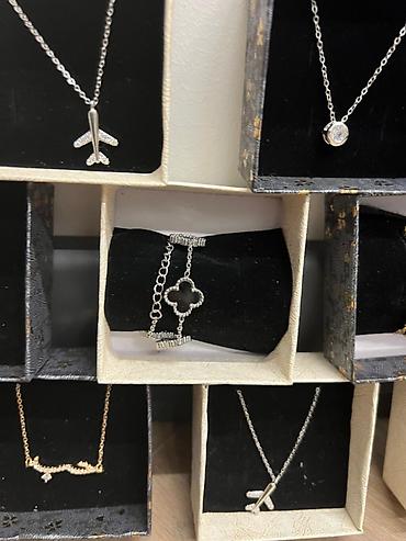 Наборы украшений: Набор украшений: браслеты и подвески. цена 350 за цепочки И — 13