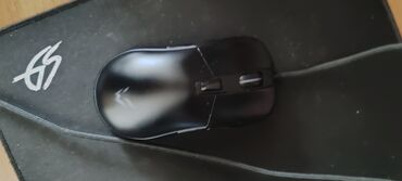 Компьютерные мышки: Продаю игровую мышь RGB подсветка 98 г, много режимов 10000 dpi