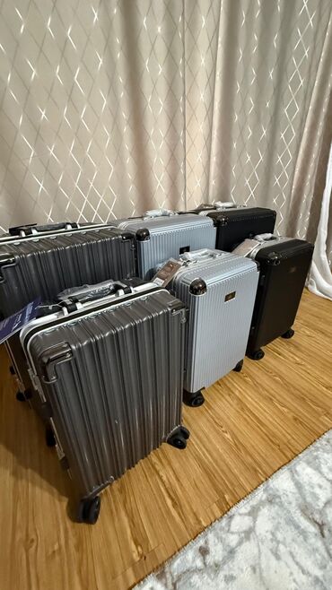 Чемоданы: Чемоданы размер M,S M-6250сом S-4250сом если купите вместе m и s- — 7