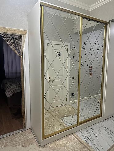 parça skaf: Güzgülü sürgülü şkaf - Ön panel: tam boy güzgü, romb naxışlı fazlı — 1
