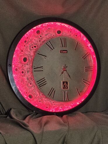 Sifarişlə əl işləri: 3d baralyef əl işi Saat və ayın birlikdə ahəngi Tamamilə əl işidir — 4