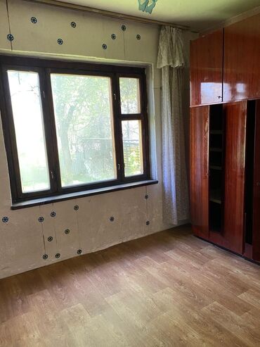 купить квартиру в бишкеке без ремонта: 2 комнаты, 52 м², 105 серия, 1 этаж, Старый ремонт