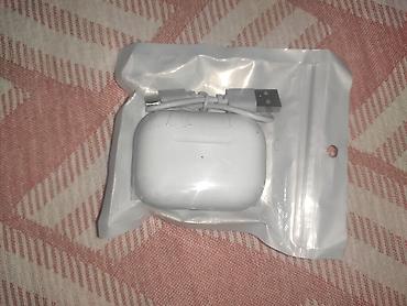 apple airpods pro 3: Беспроводные TWS-наушники с зарядным кейсом - Форм-фактор — 2