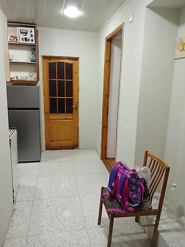 qaxda evlər: İnşaatcilar m/s KFC arxasinda Kirayə verilir: 2 otaqlı həyət evi — 2