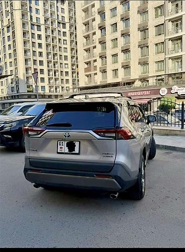 range rover 2017: Toyota RAV4: 2021 г., Гибрид, Кроссовер — 2