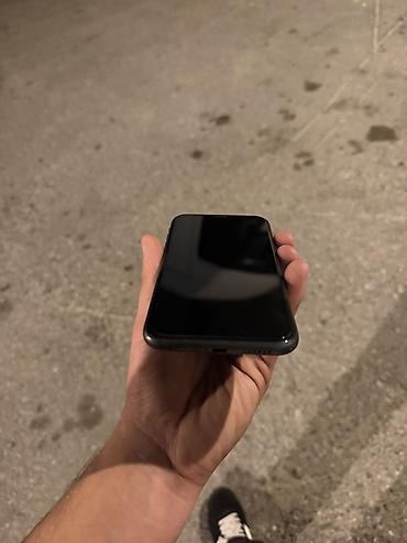 iphone 80: IPhone 11, 64 GB, Qara, Face ID — 4