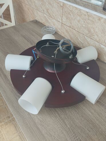 tavan üçün taxta: Çılçıraq, 5 lampa, Taxta