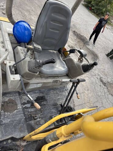 Экскаваторы: Экскаватор, 2015 г., Гусеничный — 8