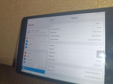 Apple iPad: Apple iPad mini 2 (Model: ME276KS/A) - Ekran: 7.9" Retina displey — 2
