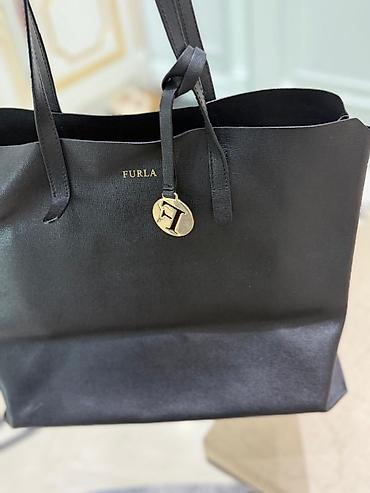 furla: Furla qadın əl/çiyin çantası – klassik qara rəngdə tote model - — 2