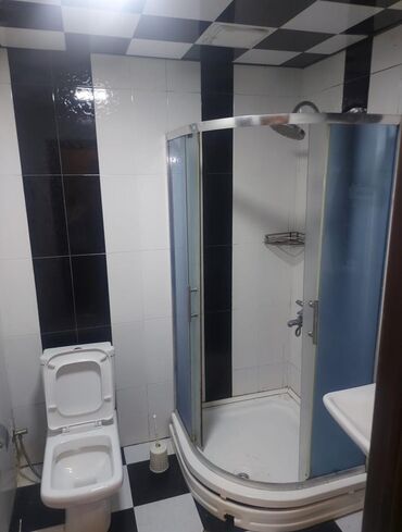 Duş kabinaları, arakəsmələr: 4818 Duş kabini pirablemsiz tecili remonta gore satilir 65 m unvan
