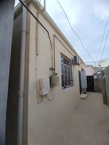 Köhnə tikili: Satılır: Dsk yolunda 3 otaqli ev, her bir seraiti var senedleri — 6