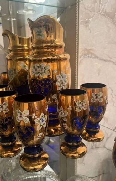 Qrafinlər və səhənglər: Bu dest olarag satilir qirmizi rengi satisdadir