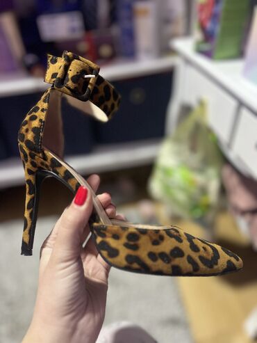 Sandale: Sandale, 39 — 2