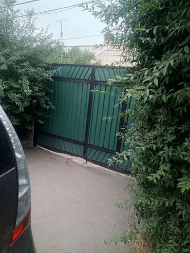 дом шукурова: Үйдүн жарымы, 79 кв. м, 3 бөлмө, Менчик ээси, Эски ремонт