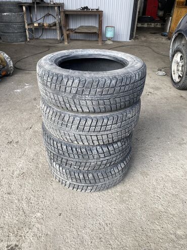 Другие автозапчасти: Зимние шины Kenda Icetec KR27 175/65R14 – отличное состояние! Продаю