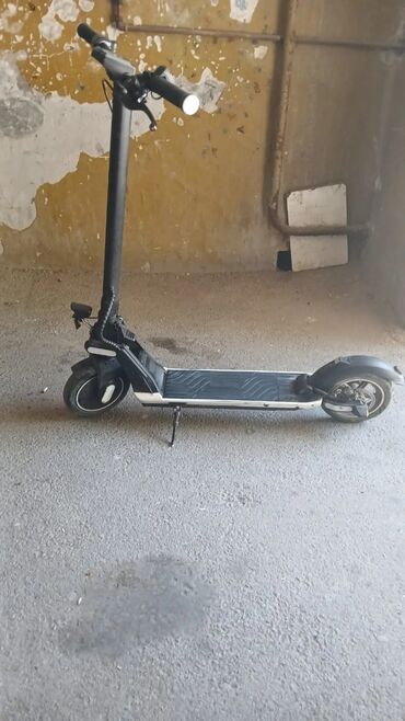 Elektrikli samokatlar: Elektrik samokat 10", > 1000 Vt, 26 - 35 km/s