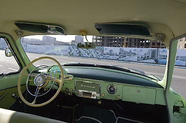 opel vektra a: Klassik avtomobil – GAZ-21 “Volqa” (I seriya), açıq-yaşıl rəngdə — 2
