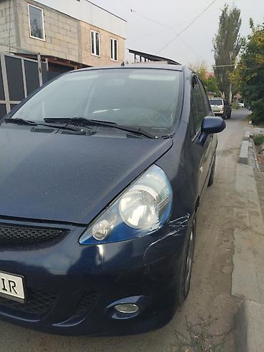Tata: Honda Jazz: 2004 г., 1.3 л, Кол менен иштөөчү, Бензин, Хетчбек — 2