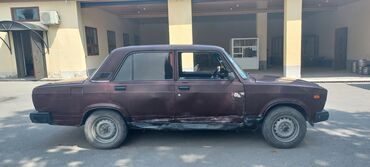 2107 mator: VAZ (LADA) 2107: 1.7 l | 1999 il | 250000 km Sedan