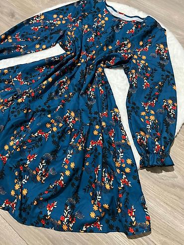 pull anbear: Haljina 
Velicina 3xl 
Cena 1.500 dinara🟨🟨 — 3
