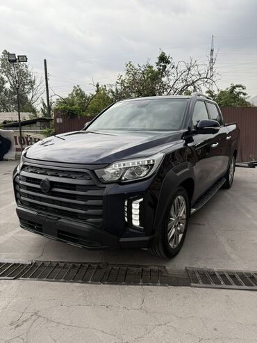 срочно в связи с переездом: Пикап SsangYong Khan темно-синего цвета с современным дизайном