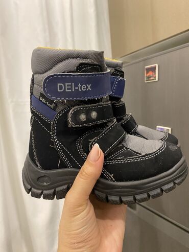 финская детская одежда: Uşaq qış çəkmələri – DEI-tex - Rəng: qara/boz, göy detallar, içlik