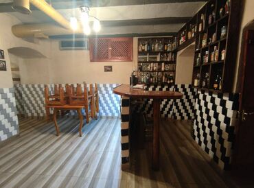 Digər kommersiya daşınmaz əmlakı: Obyekt 100 m2-dir. Yeni təmir olunub. Əşyalı olaraq verilir. İçində — 9