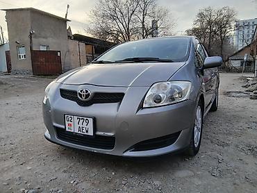 Toyota: Toyota Auris: 2008 г., 2 л, Механика, Дизель, Хэтчбэк — 4