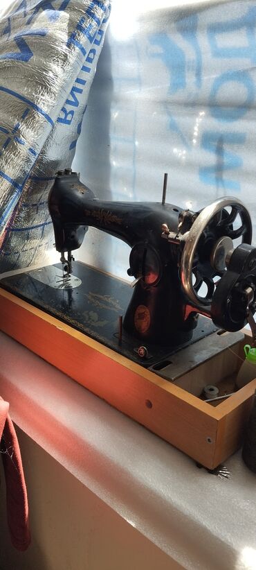 швеяный машинка: Швейная машина Швейно-вышивальная, Ручной