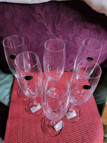 Čaše: Case nove Bohemija kristal,vintaz za vino. Komada 6 u ceni na lalafo.rs — 6 Čaše: Case nove Bohemija kristal,vintaz za vino. Komada 6 u ceni — 6