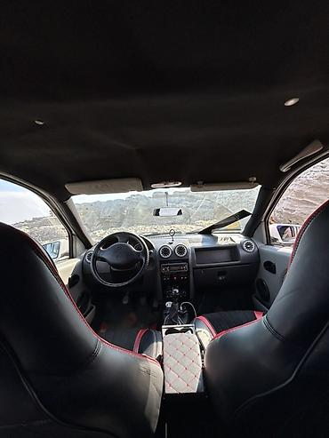 Renault: Renault Logan (ağ sedan) - Kuzov: 4 qapılı sedan, ağ rəng, qara — 14